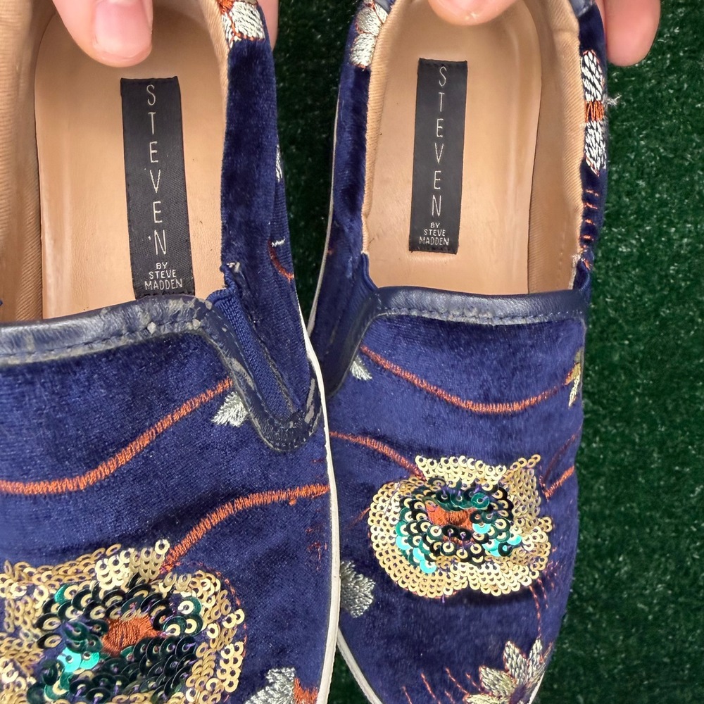 STEVEN by Steve Madden Tatum Navy Velvet Floral Sequin Slip On Sneakers Size 6 - Picture 6 of 8